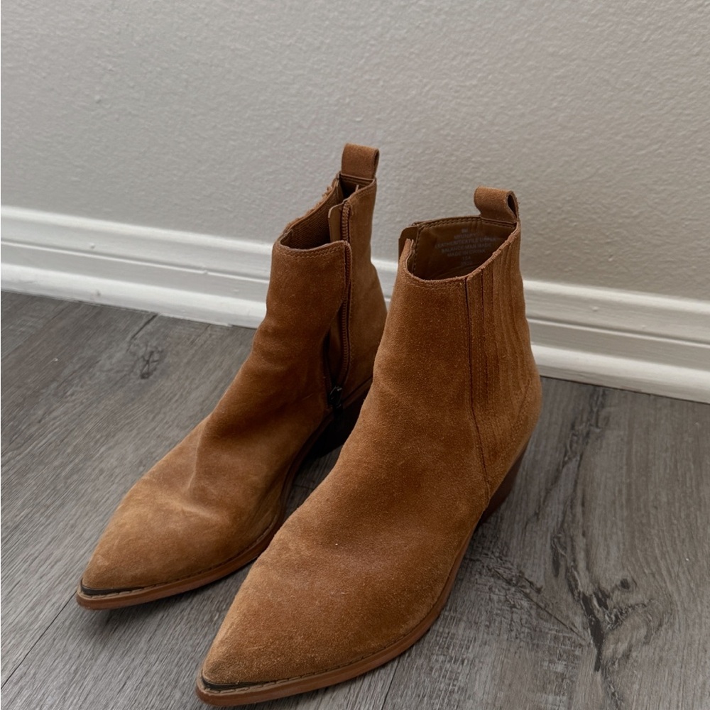 Marc Fisher Brown Suede Ankle Boots in size 6